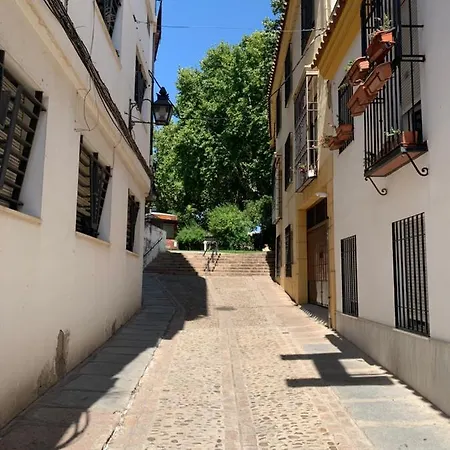 A Estrenar A Un Minuto Del Alcazar *