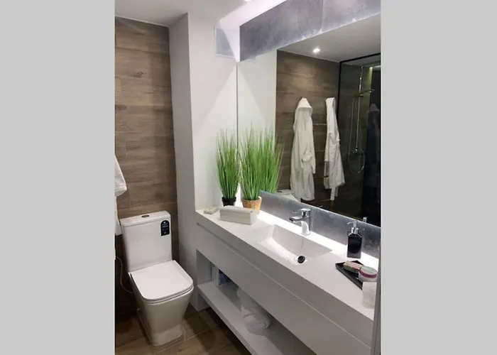 A Estrenar A Un Minuto Del Alcazar *