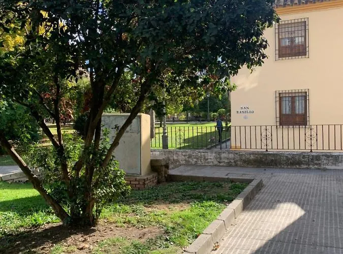 A Estrenar A Un Minuto Del Alcazar Lägenhet