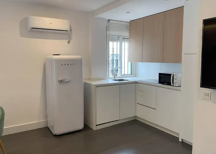 Апартаменти A Estrenar A Un Minuto Del Alcazar